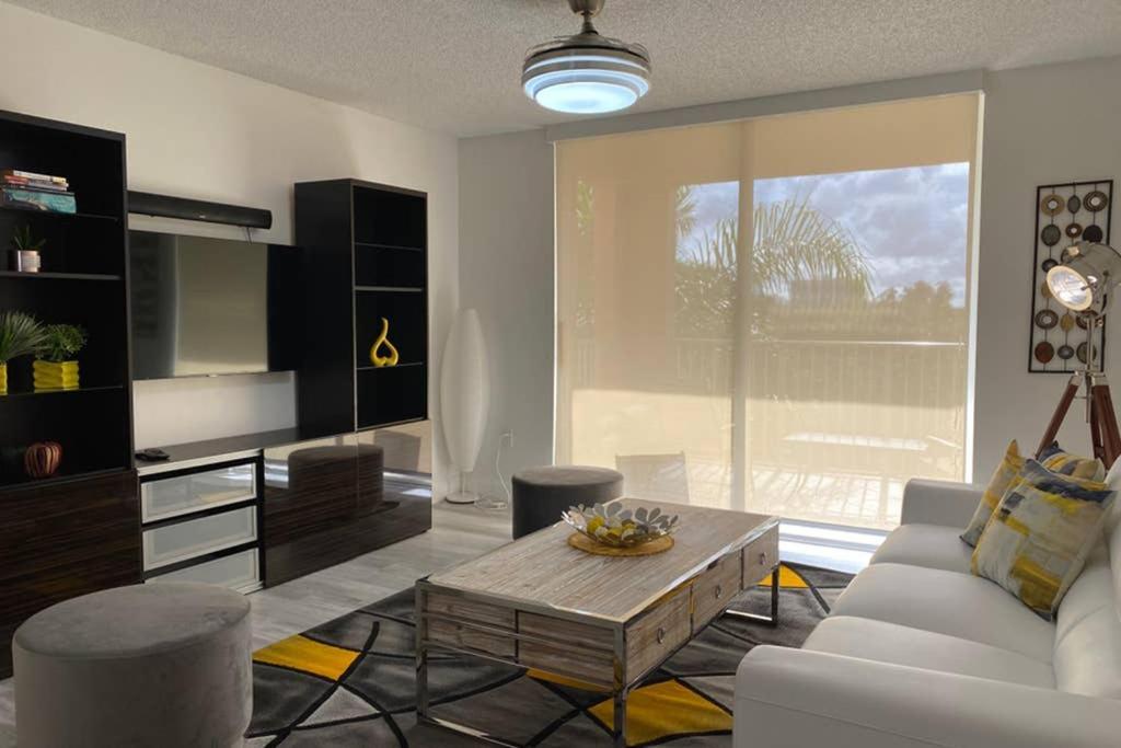 Yacht Club At Aventura 2 Bed 2 Bath Luxurius Cozy Brand New 2020 Διαμέρισμα Εξωτερικό φωτογραφία