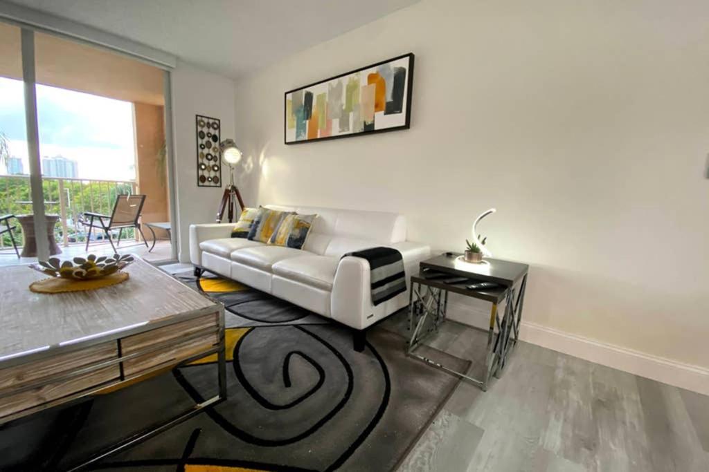 Yacht Club At Aventura 2 Bed 2 Bath Luxurius Cozy Brand New 2020 Διαμέρισμα Εξωτερικό φωτογραφία